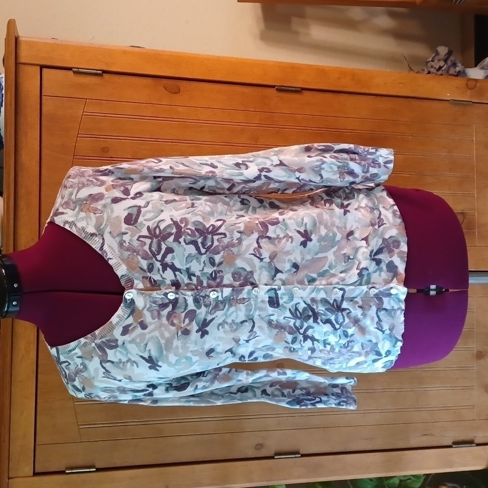 BANANA REPUBLIC CARDIGAN SWEATER